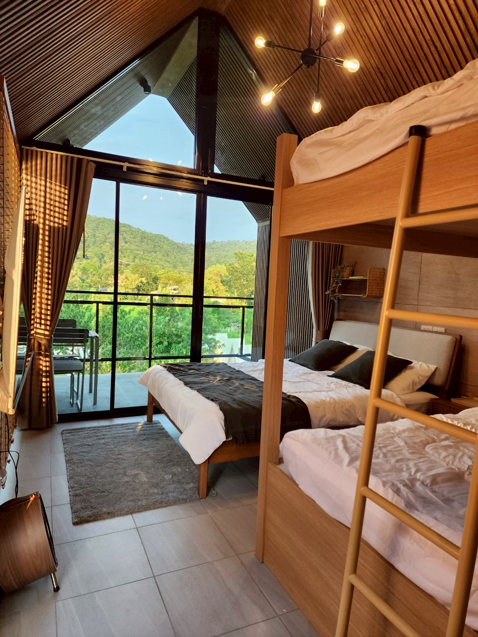 LINE_ALBUM_ห้องพักใหม่_250508_39